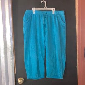 Blue womens capris. Size 16w. Brand unknown.